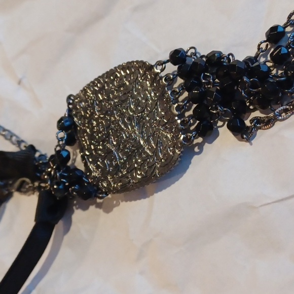 1928 Necklace Black and Yellow Rhinestones Dark Silver Tone, lace design - Picture 6 of 6